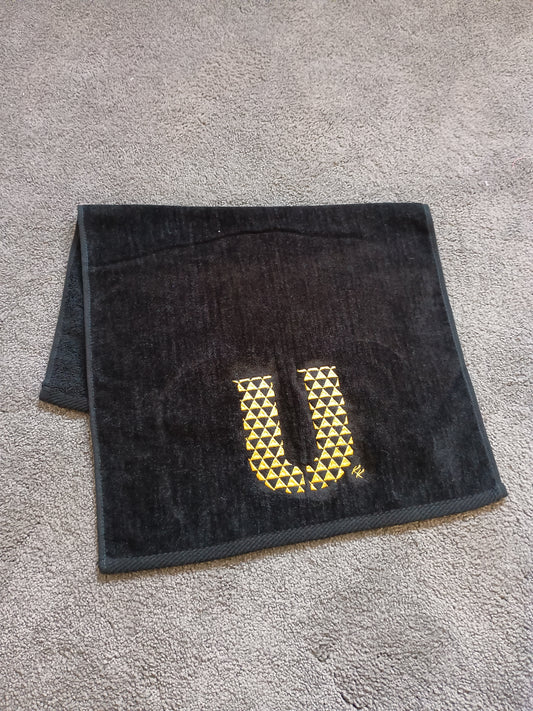 U (Uroko) Black Sports Towel